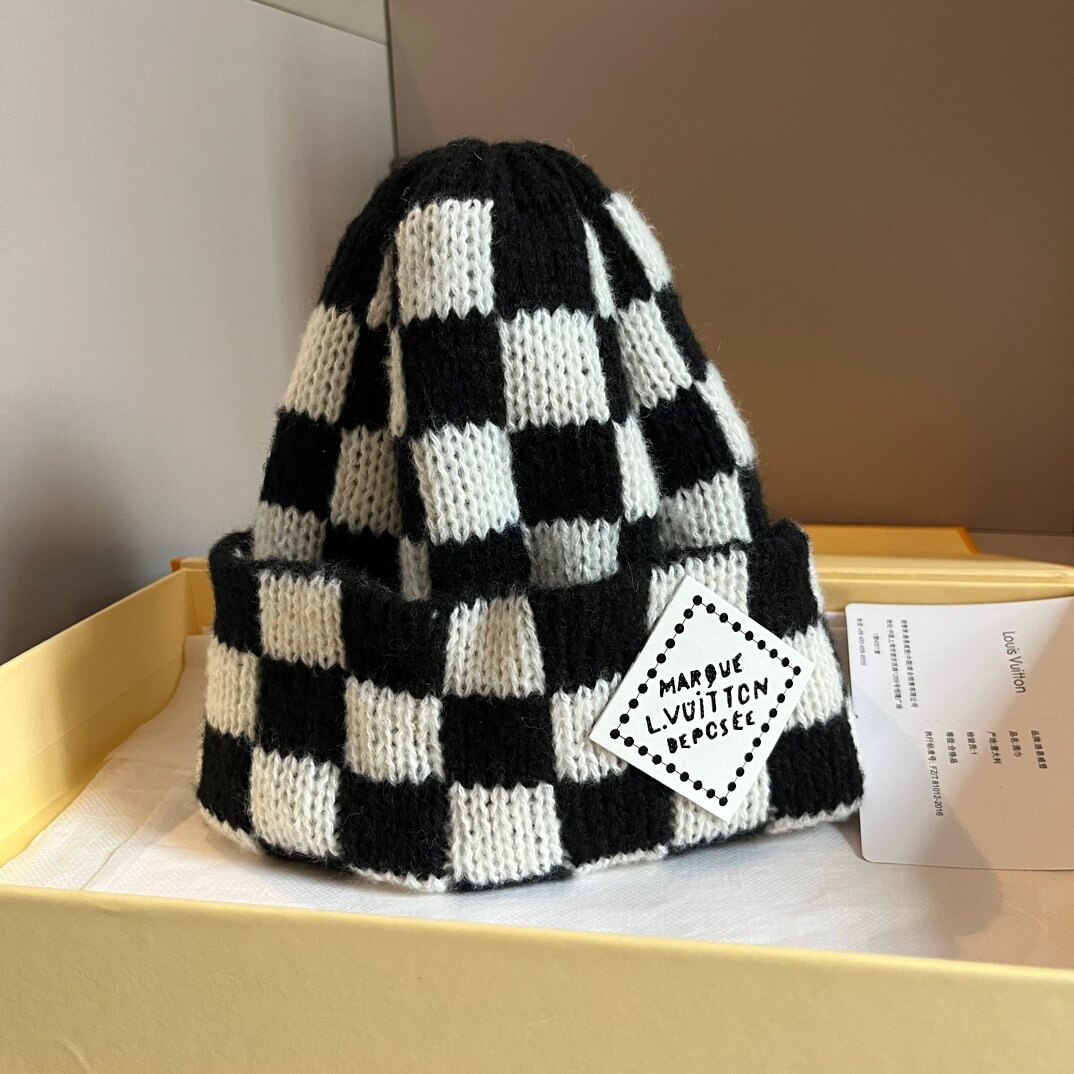 Artistic Lettering Checkerboard Knit Hat